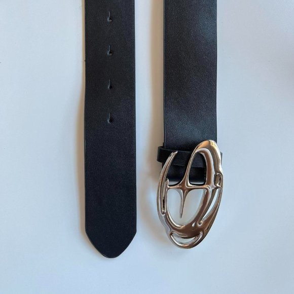 Y2K 2000s chrome star futuristic cross emblem black and silver grunge em… - Picture 4 of 8